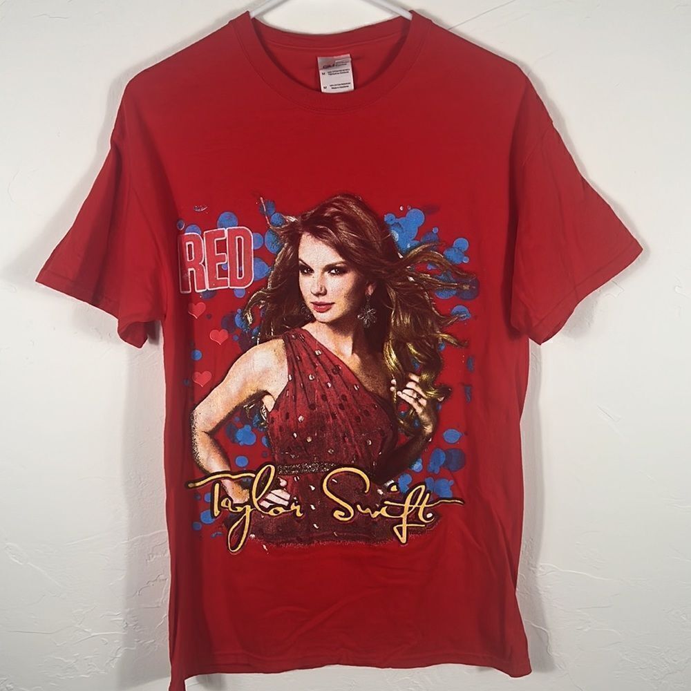 🔥🔥 TAYLOR SWIFT Red Tour 2013 - Music Band Tee - PERFECT- Sz Medium - Picture 2 of 8
